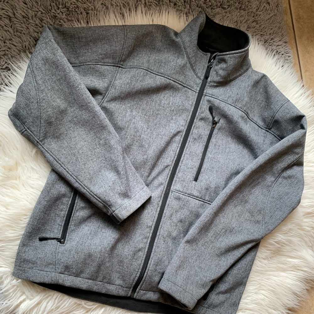 Men’s Kirkland Water resistant jacket - Large